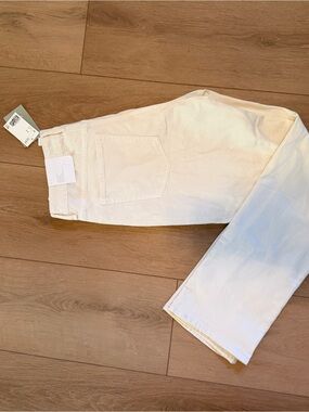 H&M 90’s Straight Leg White Jeans